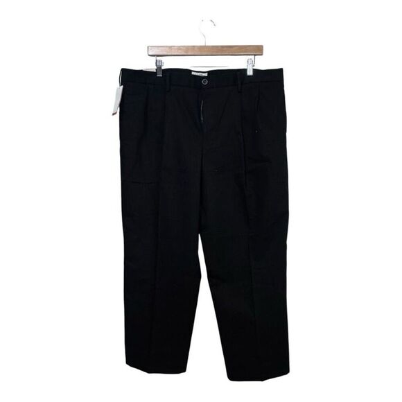 dockers signature khaki relaxed fit pleated black 40x29 - Picture 2 of 8